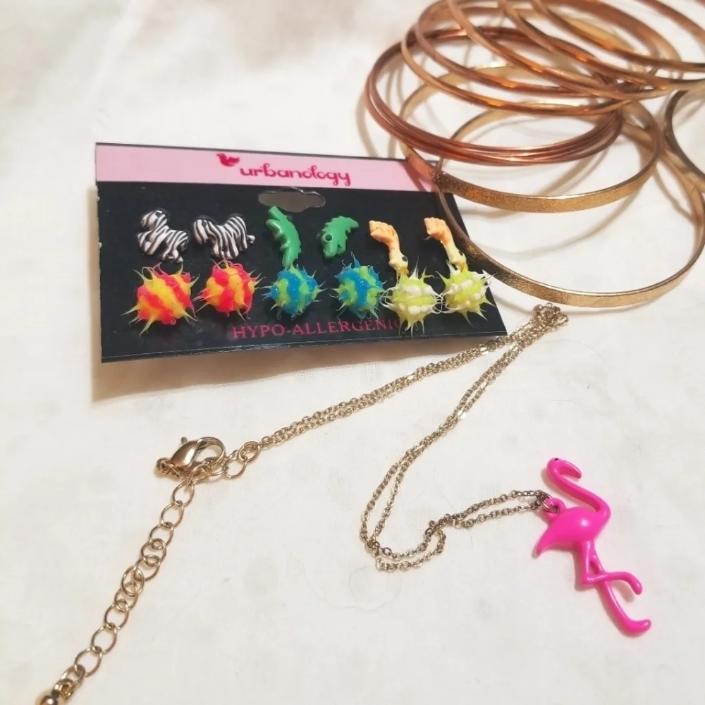 LOT of CHILDREN'S Jewelry 17 Pieces